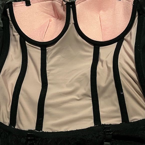 Seven’Till Midnight Corset - Picture 7 of 11